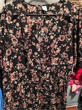 Melrose and Market Black Floral Long-Sleeve Midi Dress